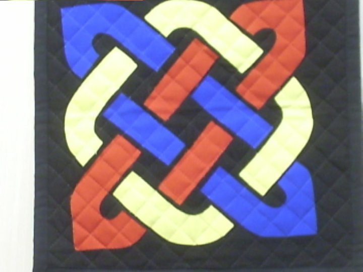 Tri-color Celtic knot.